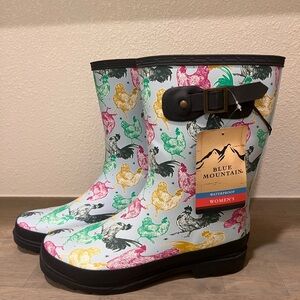 Blue Mountain Women's Multicolor Chicken Print Rain Boots